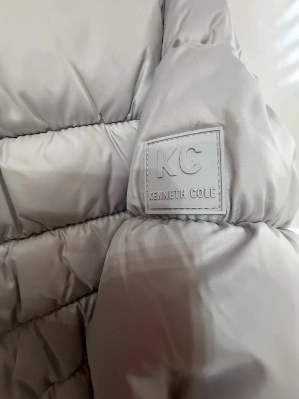 Kenneth Cole kenneth cole